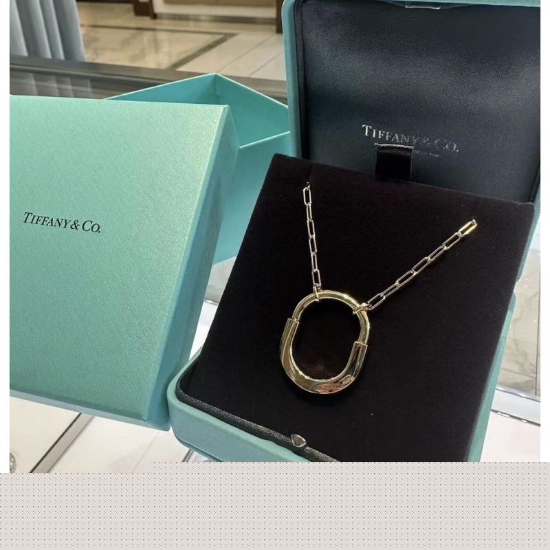 T*f*ny necklaces